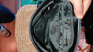 Bolso Mochila Negro con Tiras Marrones