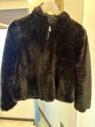 Chaqueta pelo Zara negra