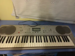 Piano Electrónico Ringway CK68