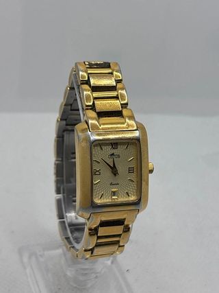 Lotus bañado en oro