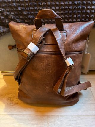 Mochila de piel  búfalo en color marrón