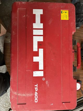 Caja Hilti TP400