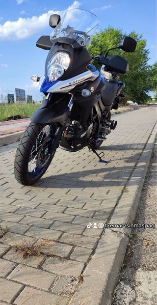 Suzuki V-Strom XT 650cc 2023