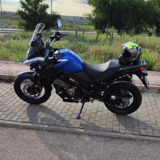 Suzuki V-Strom XT 650cc 2023