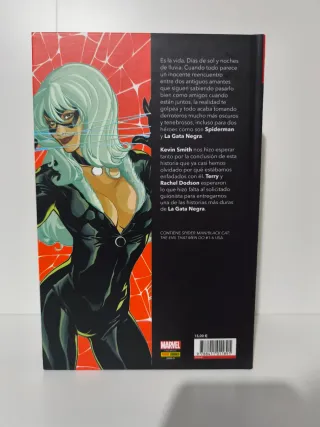 Marvel must have spiderman/la gata negra. el ma...