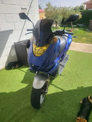 Beta Eikon 50cc Scooter Azul