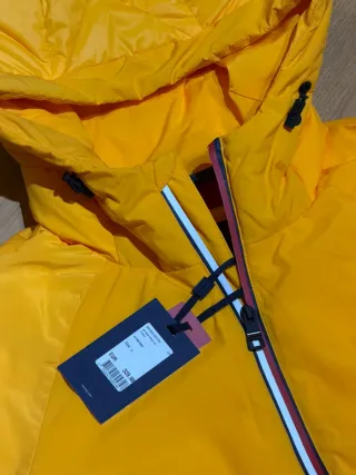 Chaqueta Tommy Hilfiger Amarilla sin estrenar