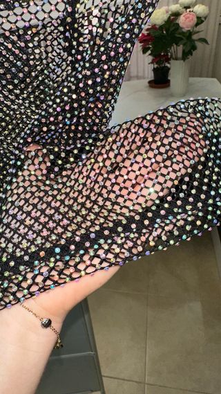 Top crop Zara pedrería negro talla XS, rejilla