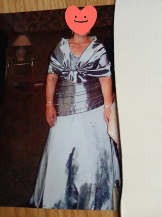 Vestido de fiesta plateado espectacular