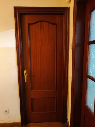 Puertas interior de madera 2mx71cm (7 iguales en v