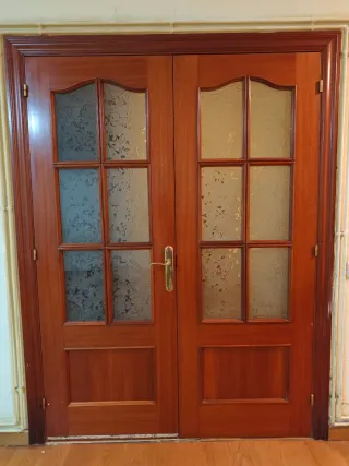 Puertas dobles de madera con cristal 2mx144cm