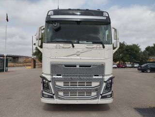 Volvo FH 16 750-CAMIONES LONAS / TAUTLINER