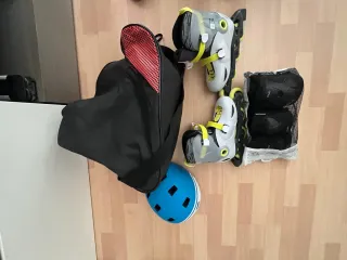 Patines infantiles con protecciones y casco