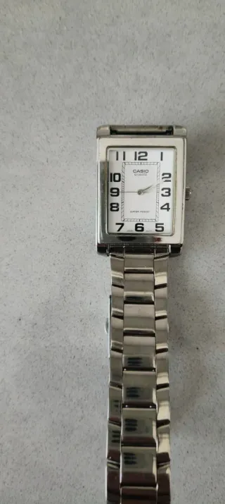 Reloj Casio Plata y Blanco