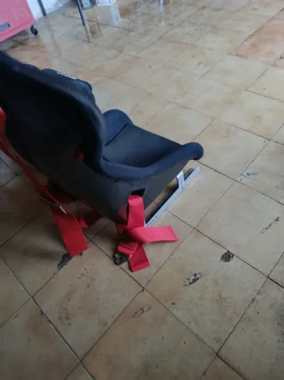 Baquets Sparco con arnés en buen estado