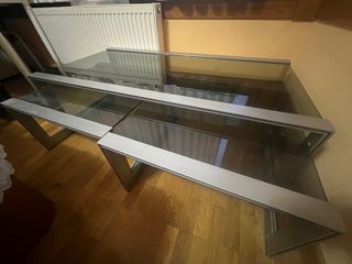 Mesas de cristal con borde metálico