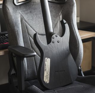 Guitarra Ronciswall Miasma 7 cuerdas