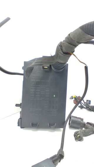 CAJA RELES / FUSIBLES JEEP RENEGADE (2)