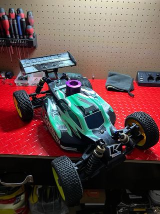 Auto RC Kyosho Inferno 1/8 Buggy