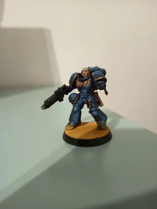 Ultramarine pintado a mano