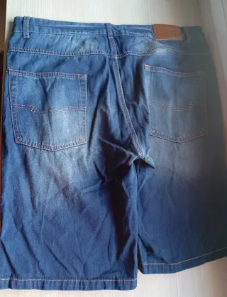 Pantalón vaquero corto