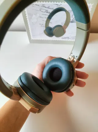 Auriculares inalámbricos verdes nuevos | Bluetooth