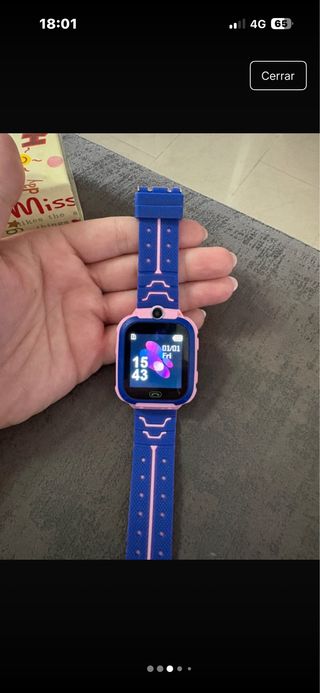 Smartwatch azul y rosa