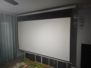 Pantalla Proyector Eléctrica Lux-screen 120