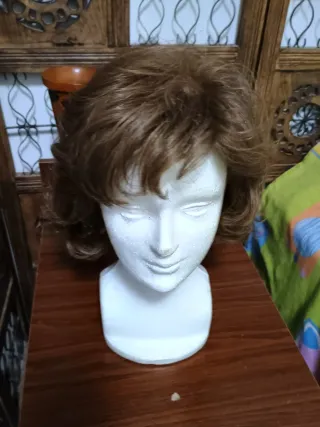 Peluca natural pelo corto rubio avellana