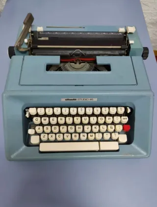 Máquina de escribir Olivetti Studio 46