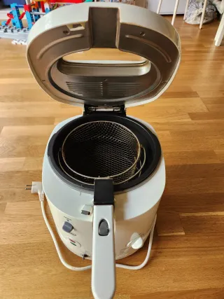 Freidora QUIGG con temporizador