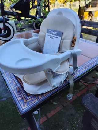 Asiento elevador Yoleo bebé