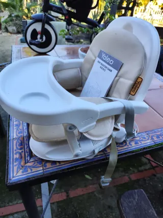 Asiento elevador Yoleo bebé