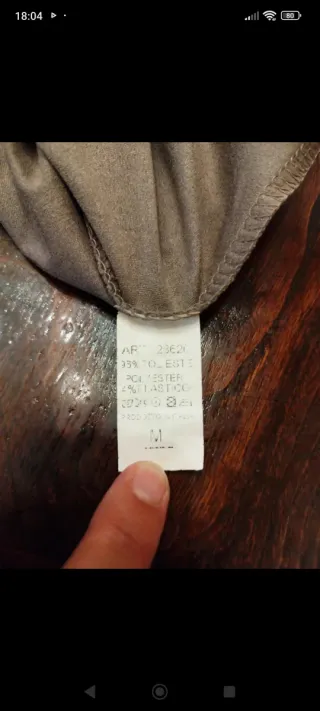 Vestido elegante antelina color ratón con drapeado