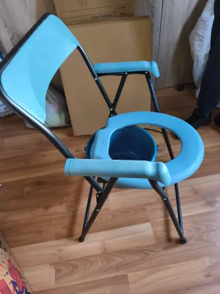 Silla orinal ortopédica azul sin usar