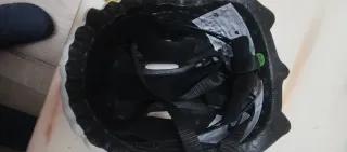 Casco infantil dinosaurio