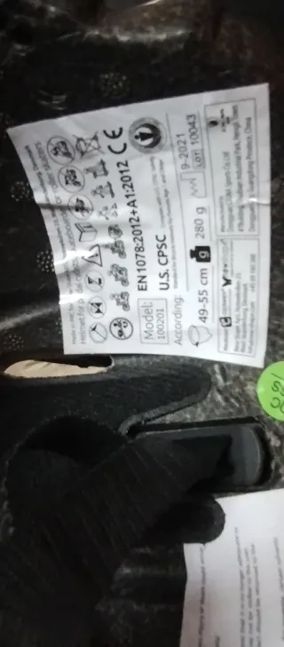 Casco infantil dinosaurio