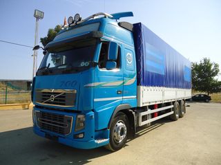 Volvo FH 700 XL-CAMIONES LONAS / TAUTLINER