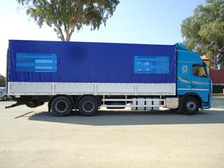 Volvo FH 700 XL-CAMIONES LONAS / TAUTLINER