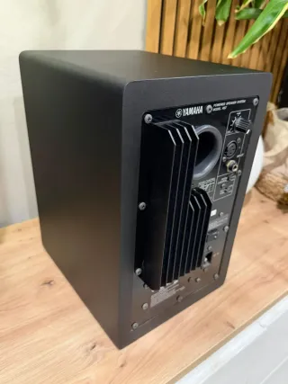 Monitores Yamaha HS7 MP