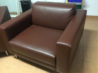 Urge venta. Sillones de piel marrón