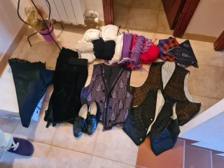 Ropa Baturro Negra y Morada