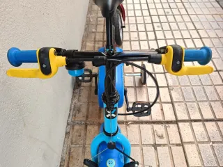 Bici Ruedines 14 Azul + Bici Equilibrio Roja