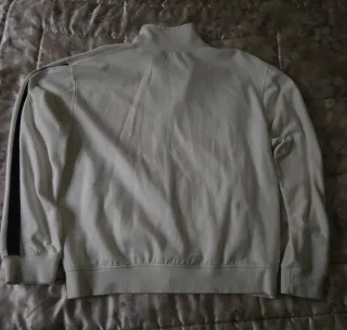 Sudadera blanca con cremallera