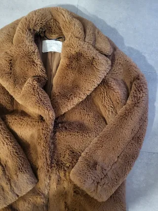 Abrigo pelo marrón Zara Talla XS/S