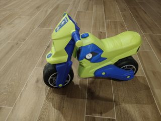 Moto de juguete Juguettos