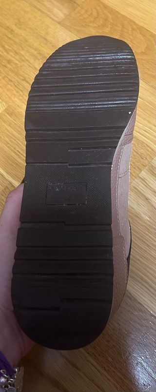 Zapatillas rosas y moradas