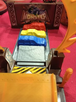 Juego Monster Truck Speed Track