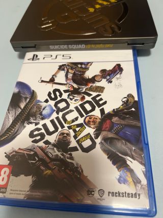 Juego Suicide Squad PS5 + Steelbook