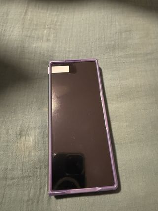 Samsung Fold 6 con funda Morada